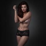 Underneath - Mila Kanten Short Met Open Kruisje